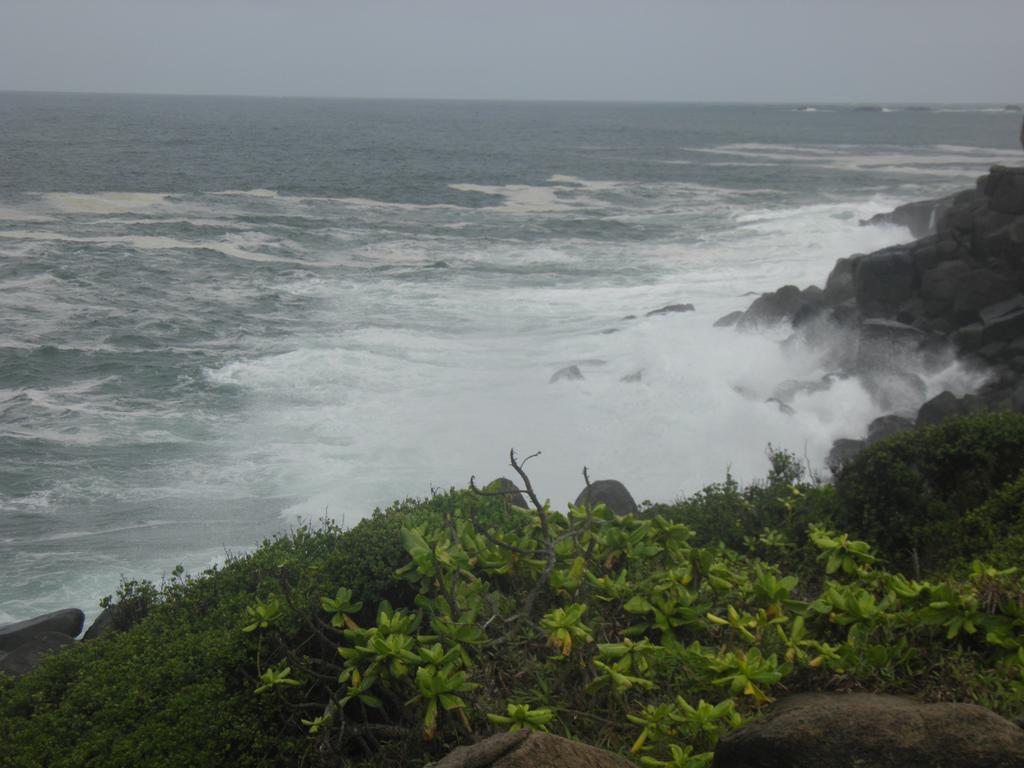 Strand Unawatuna Buitenkant foto